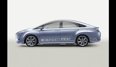 Toyota FCV R Hydrogen Fuel Cell Electric Sedan Concept for 2015 3